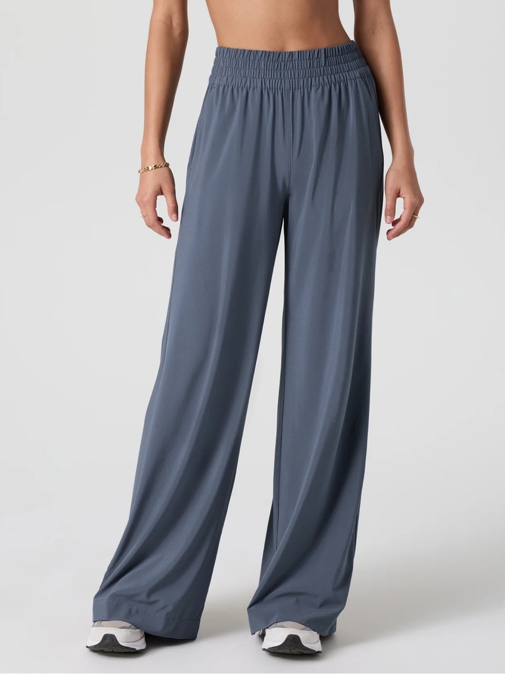 Vuori Villa Wide Leg Pant in Azure